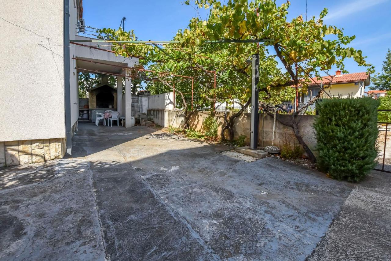 Apartments Karleusa โรกอซนิซา ภายนอก รูปภาพ